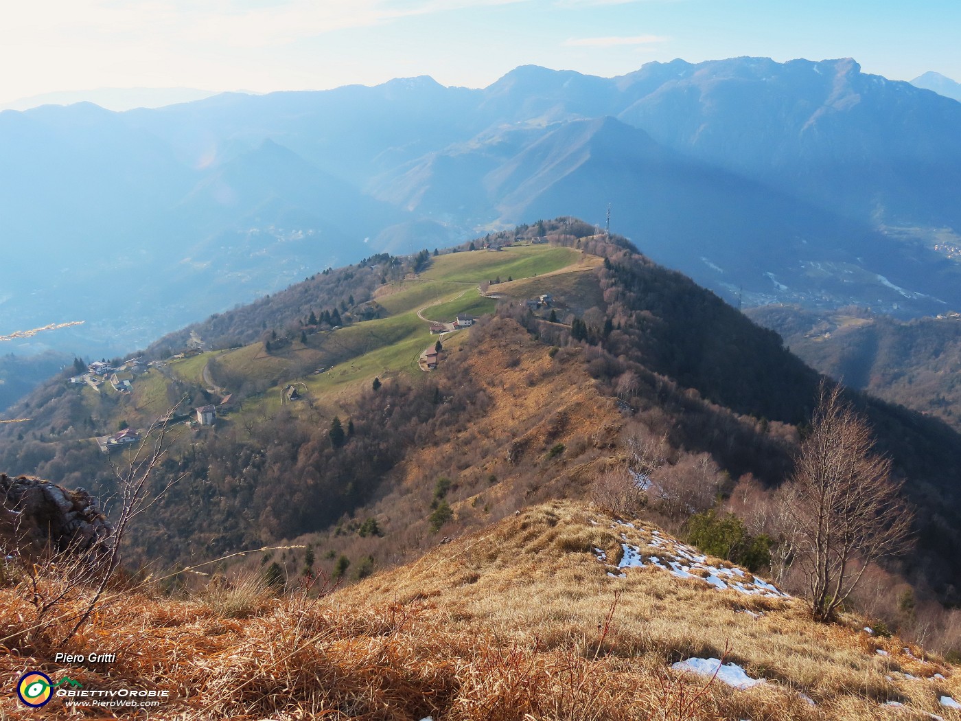 18 Bella vista sul percorso di salita dalla Forcella di Spettino.JPG